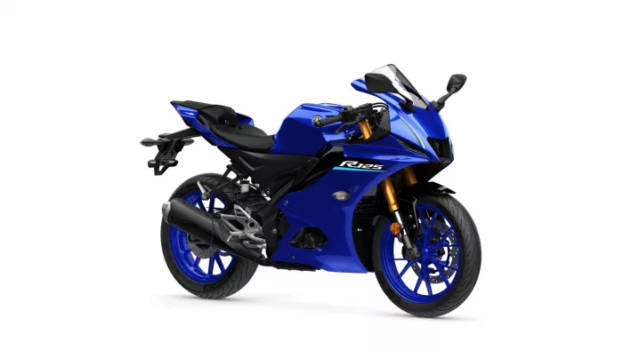 Blue Yamaha R125 sport motorcycle shown from a front-right angle with windscreen and aerodynamic fairing.